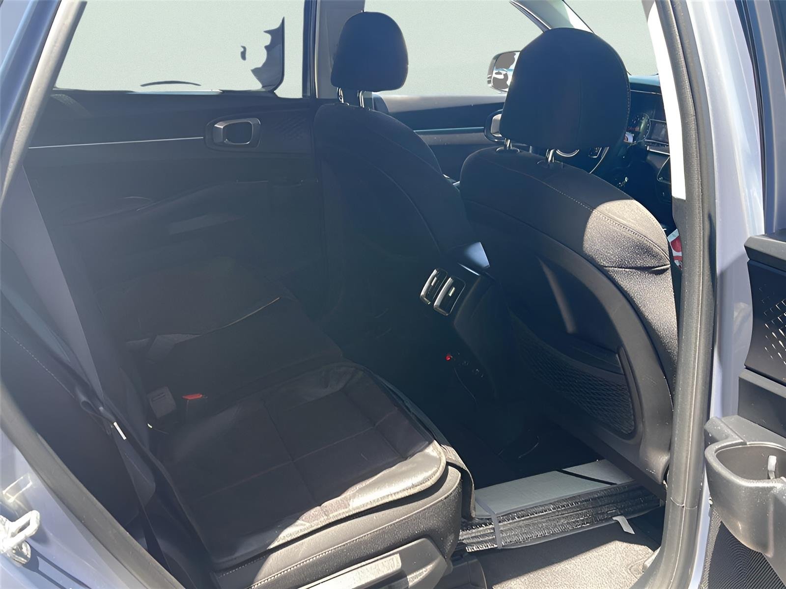 Used 2022 Everlasting Silver Kia LX image 8