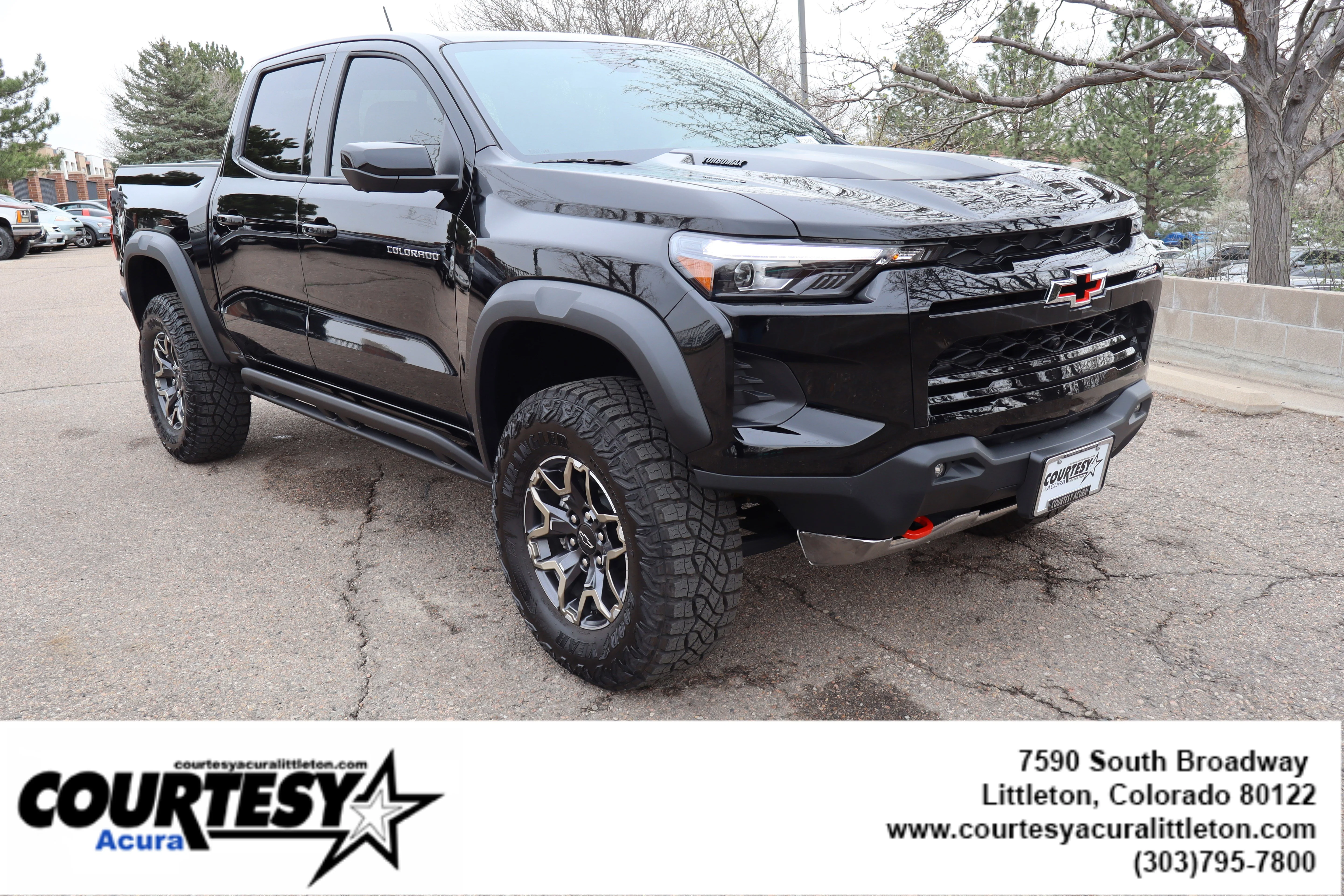 Used 2025 Black Chevrolet 4WD ZR2 image 9