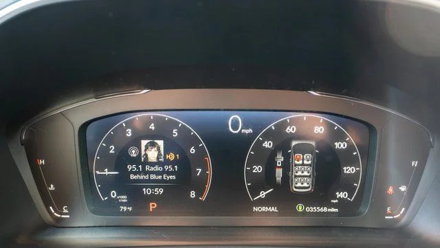 Used 2025  Honda Black Edition image 24