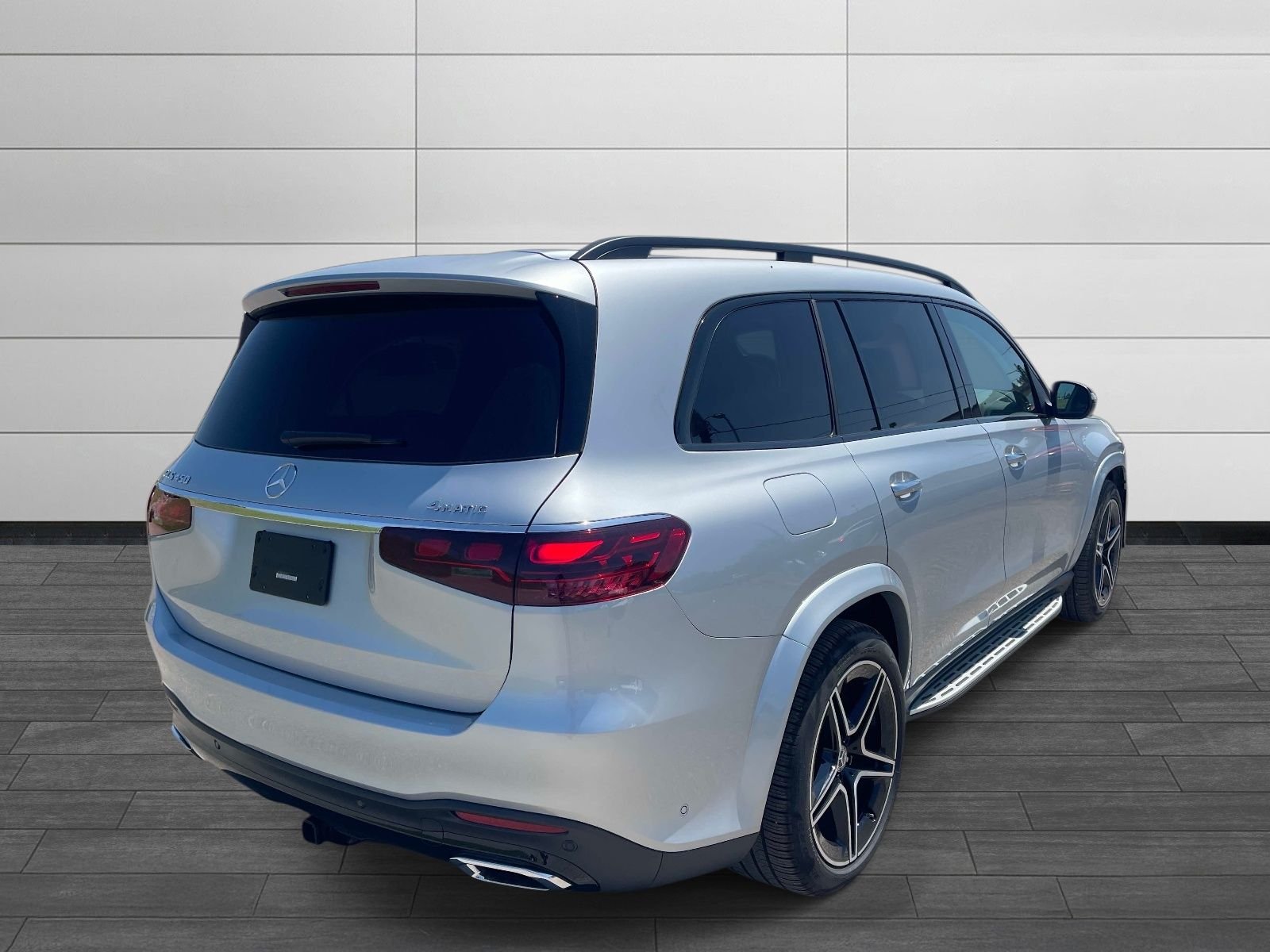 Used 2026 Cirrus Silver Metallic Mercedes-Benz GLS 450 image 3