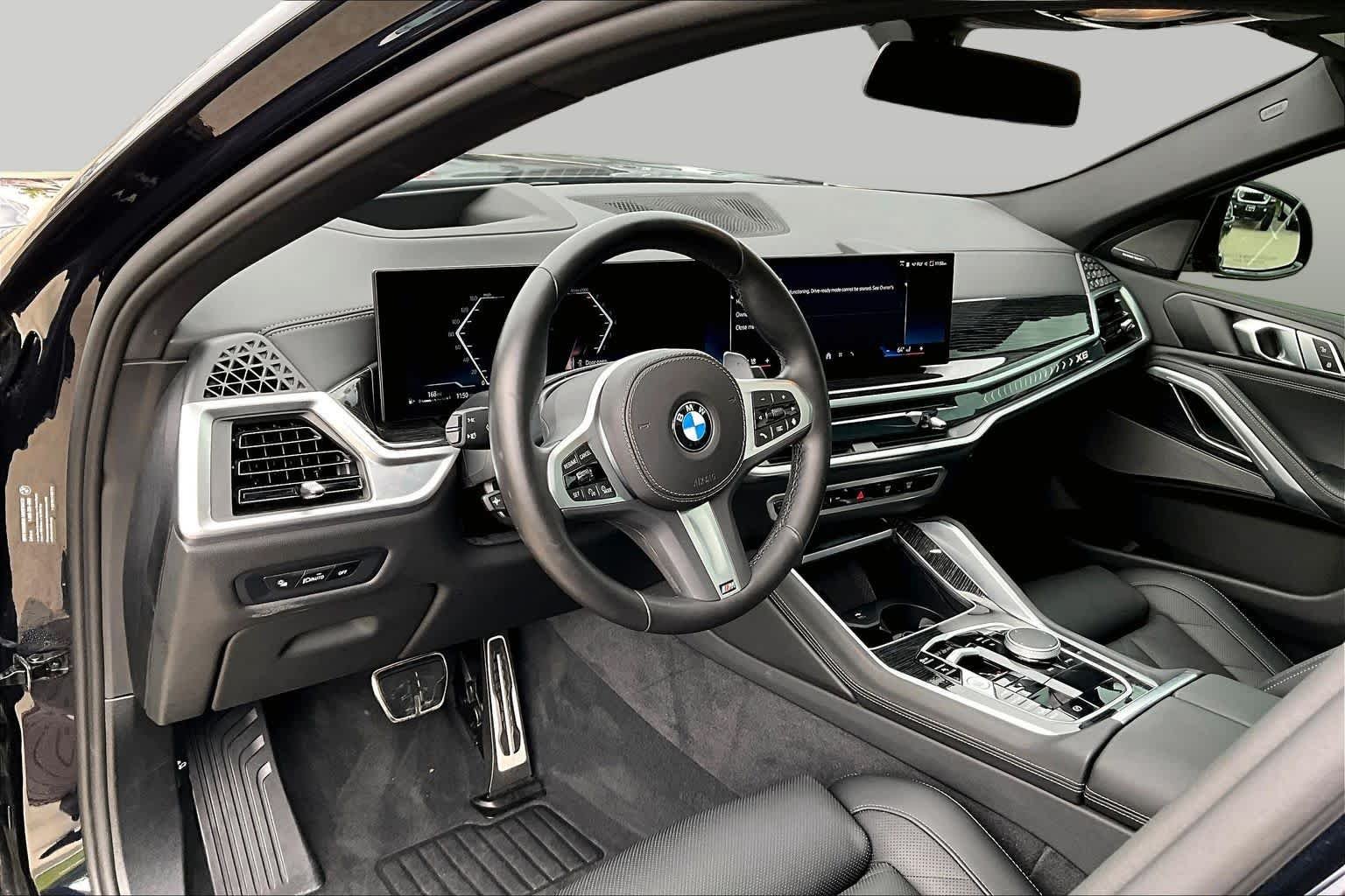Used 2025 Carbon Black Metallic BMW xDrive40i image 17