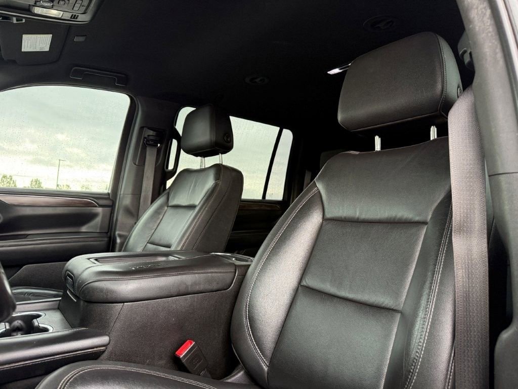 Used 2021 SUMMIT WHITE Chevrolet Z71 image 17