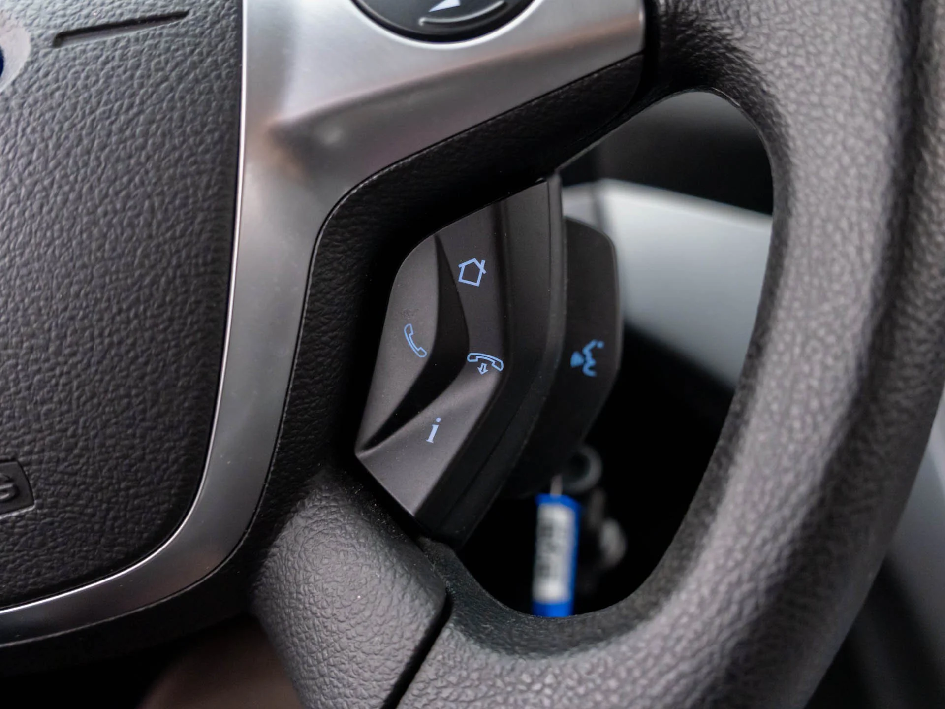 Used 2014 Red Ford SE image 21