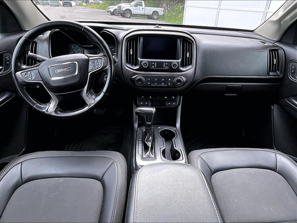 Used 2021 White GMC AT4 w/Cloth image 21