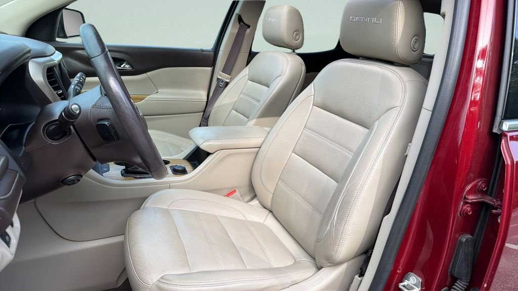 Used 2018 Red GMC Denali image 31