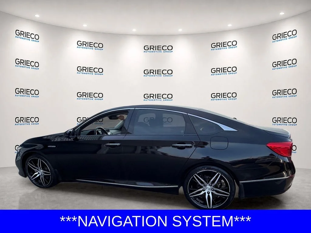 Used 2022 Black Honda Touring image 5