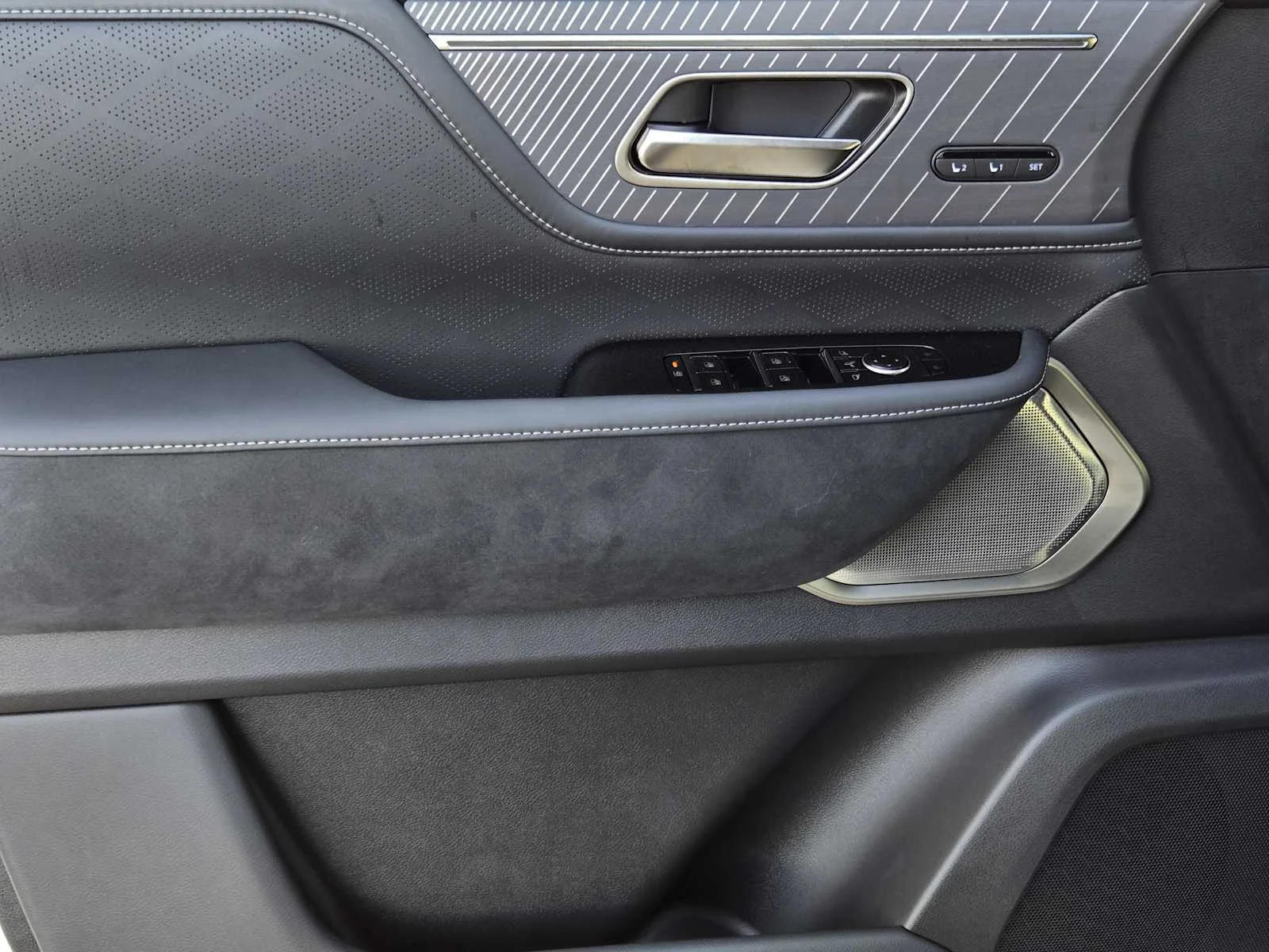 2026 INFINITI QX80 Autograph - Photo 15