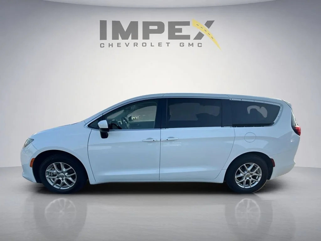 Used 2023 White Chrysler LX image 2