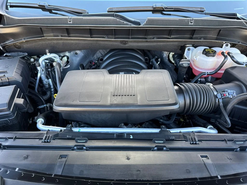 Used 2025 Black Chevrolet Premier image 9