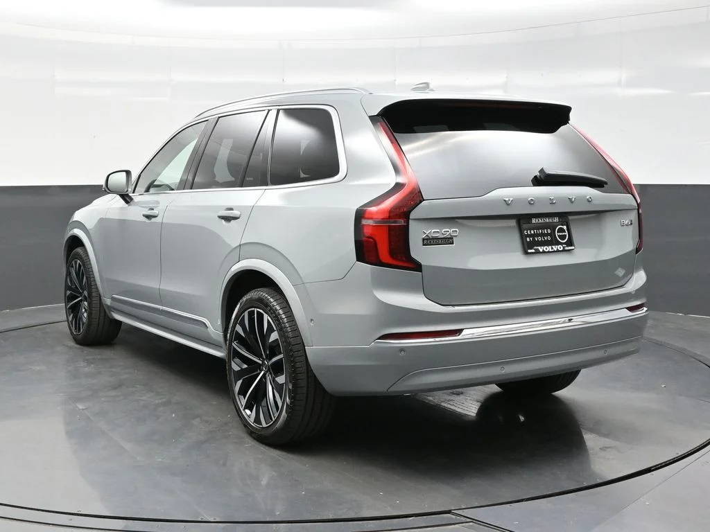 New 2026 Vapour Grey Volvo Plus image 5