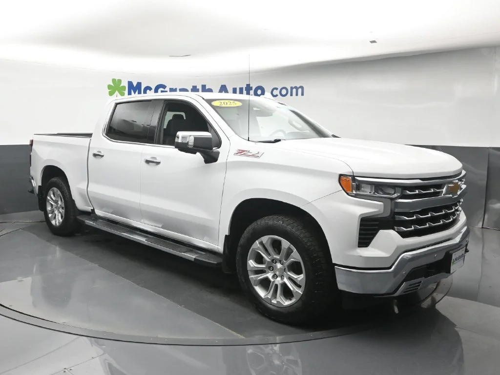 Used 2025 White Chevrolet LTZ image 2
