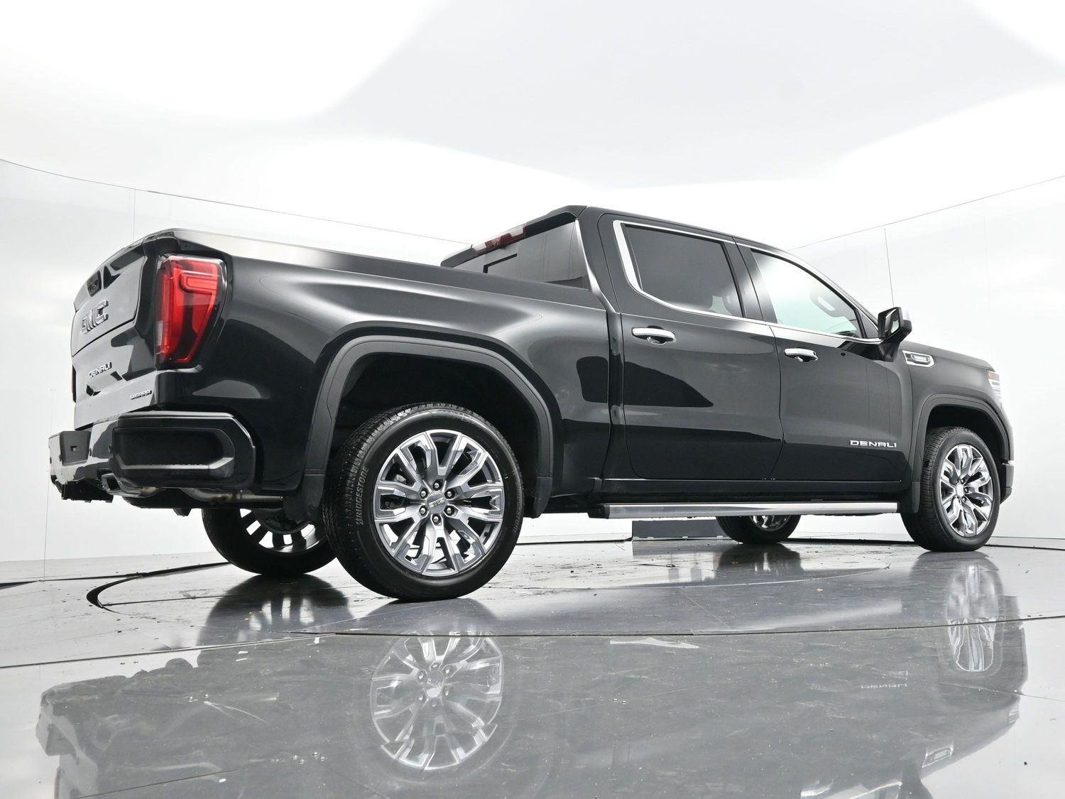 Used 2025 Onyx Black GMC Denali image 47
