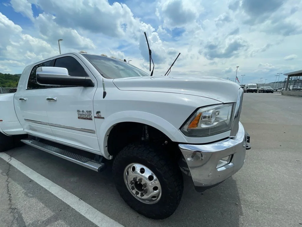 Used 2018 White Ram Laramie image 7