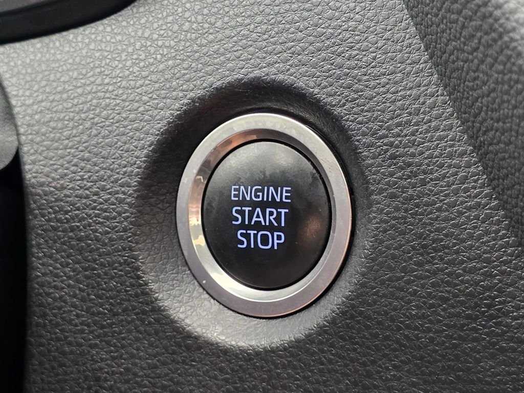 Certified Used 2022  Toyota XSE image 31
