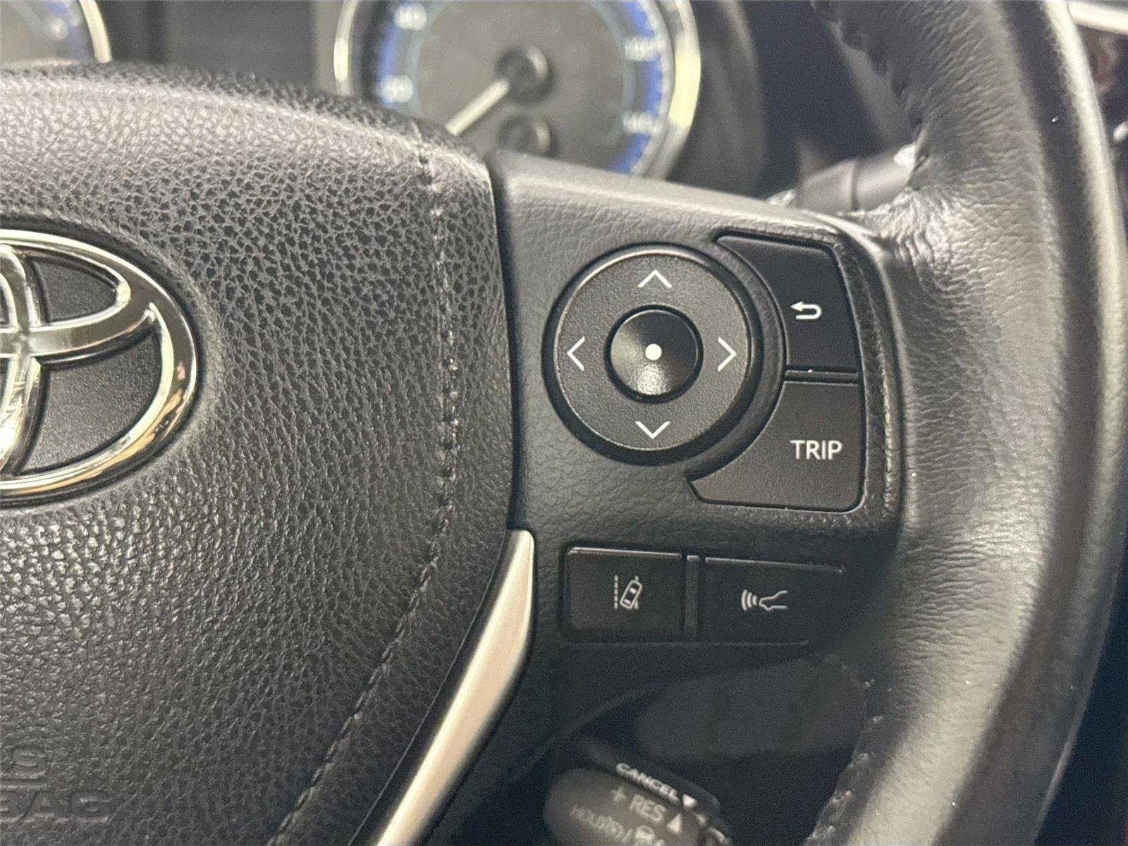 Used 2017 Falcon Gray Metallic Toyota SE image 17