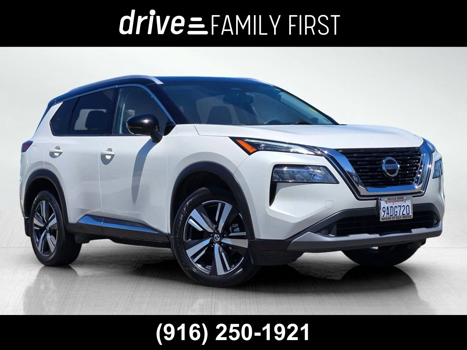 Used 2021 Pearl White Tricoat/Super Black Nissan SL image 1
