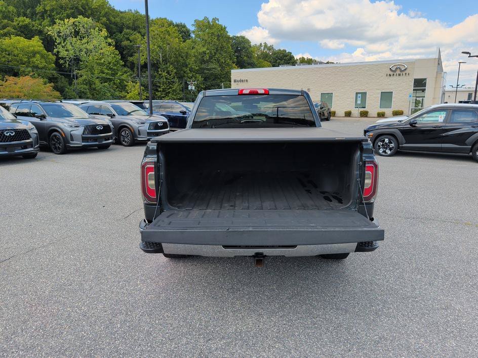 Used 2018 Dark Slate Metallic GMC SLT image 15