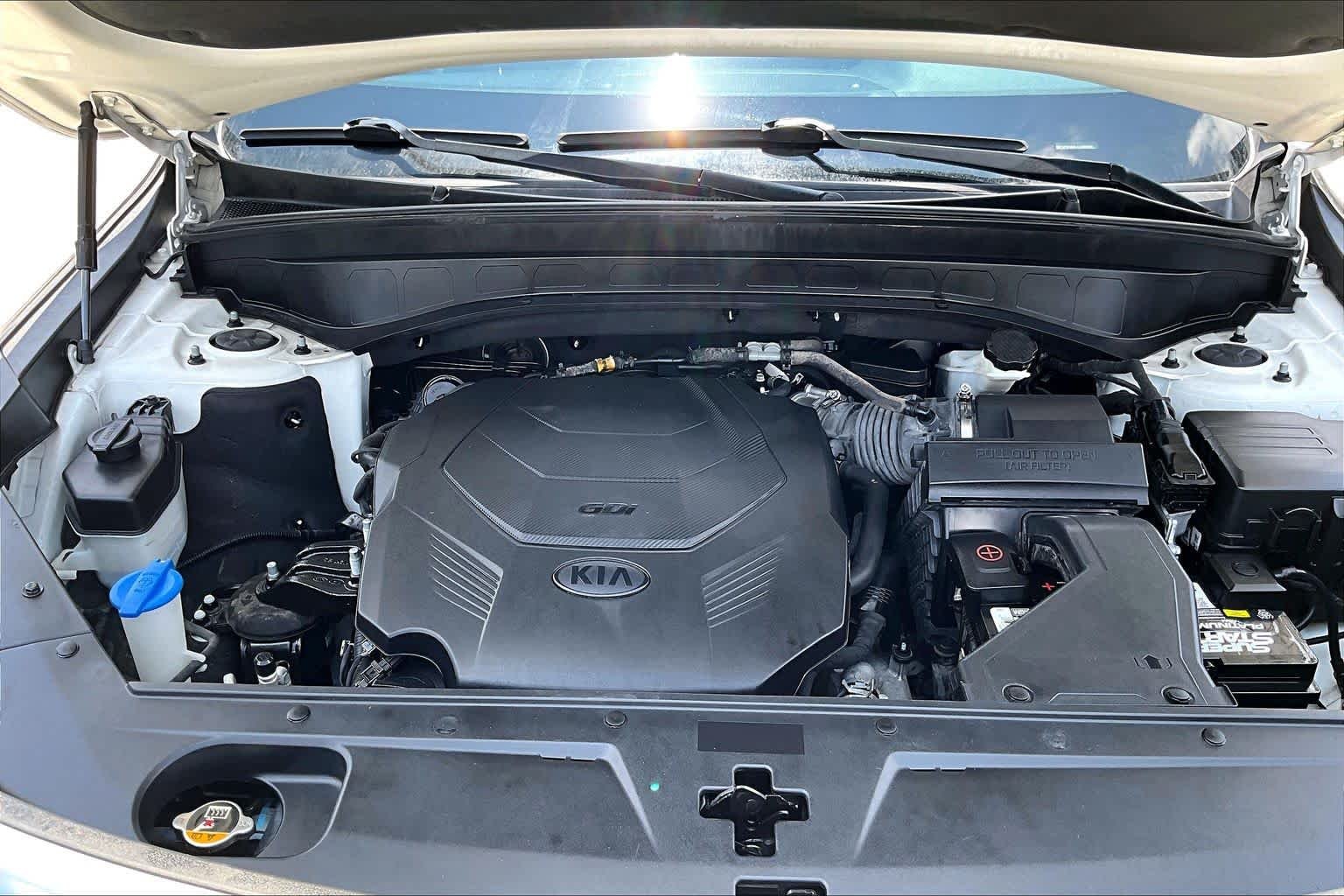 Used 2020 Snow White Pearl Kia S image 30