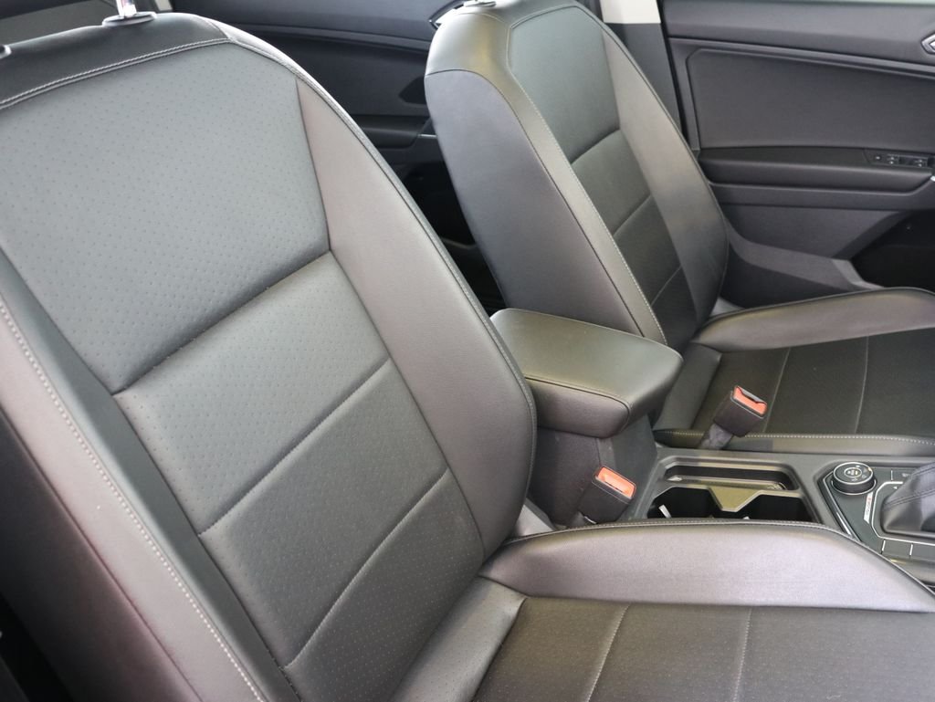 Used 2018 Gray Volkswagen 2.0T SEL image 46