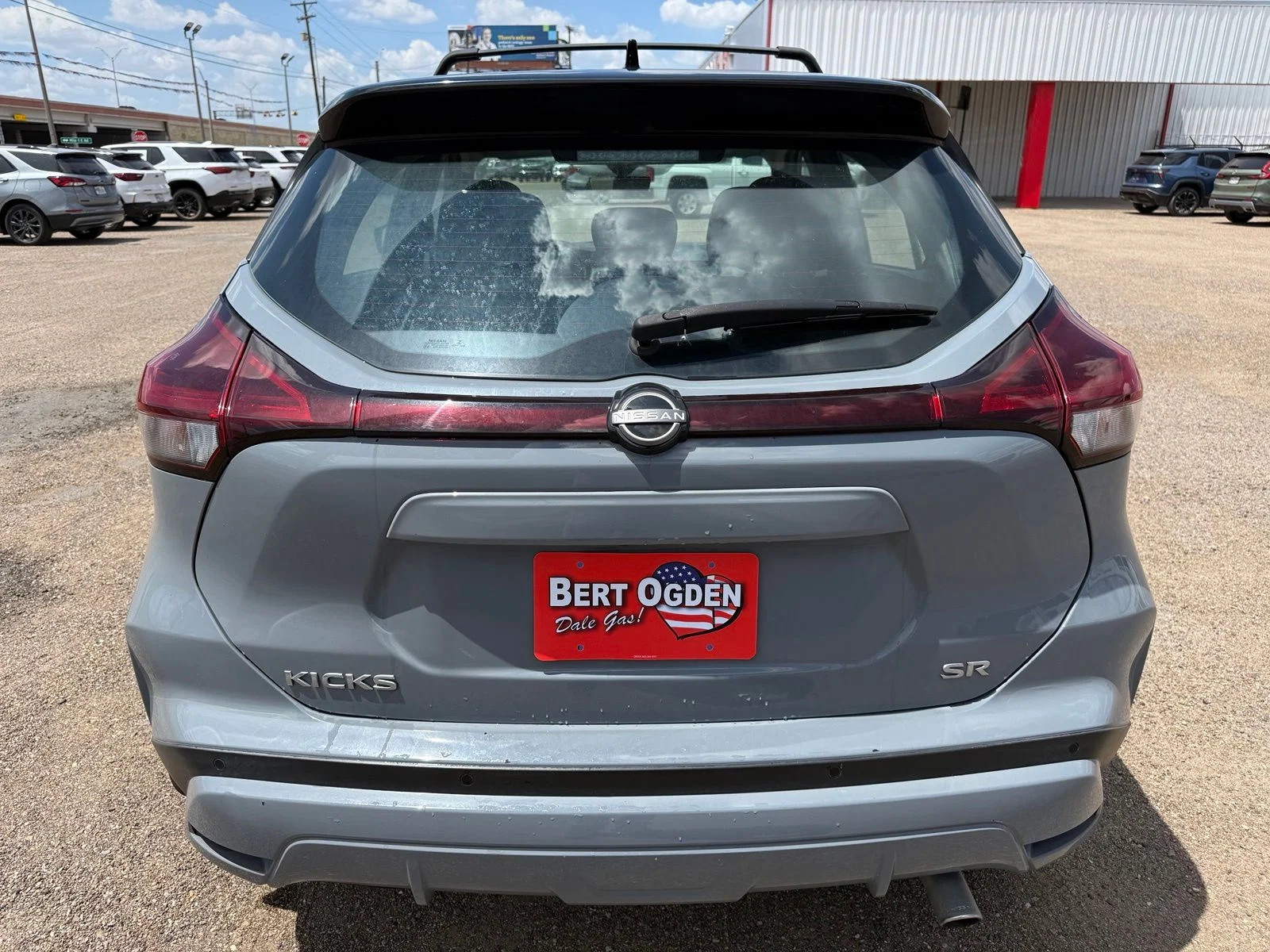 Used 2022 Gray Nissan SR image 4