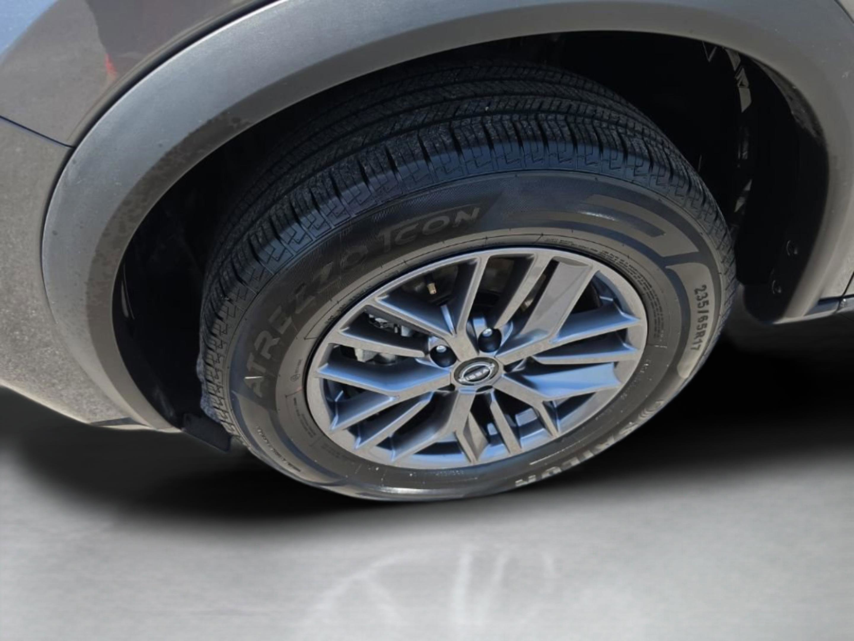 Used 2023 Gry/gray Nissan S image 30