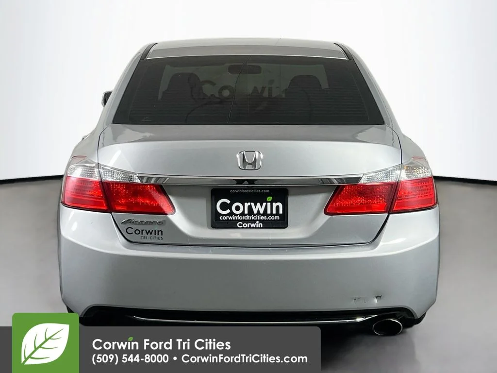 Used 2013  Honda EX image 13
