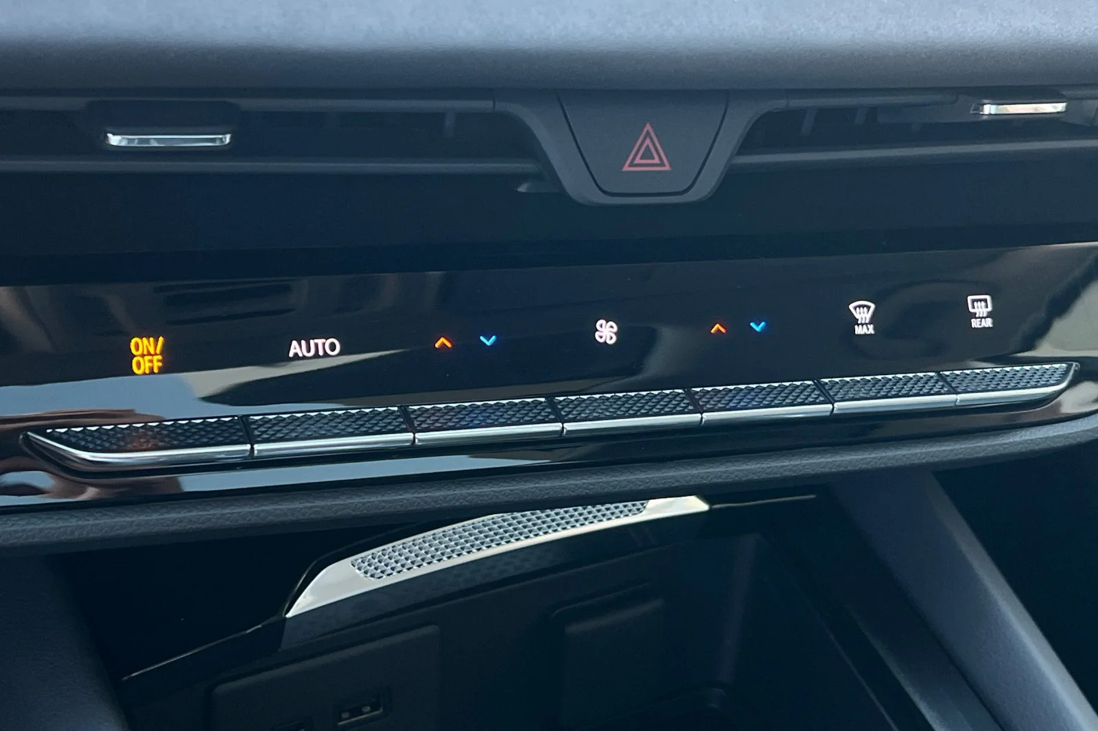 New 2026 Summit White Buick Sport Touring image 23