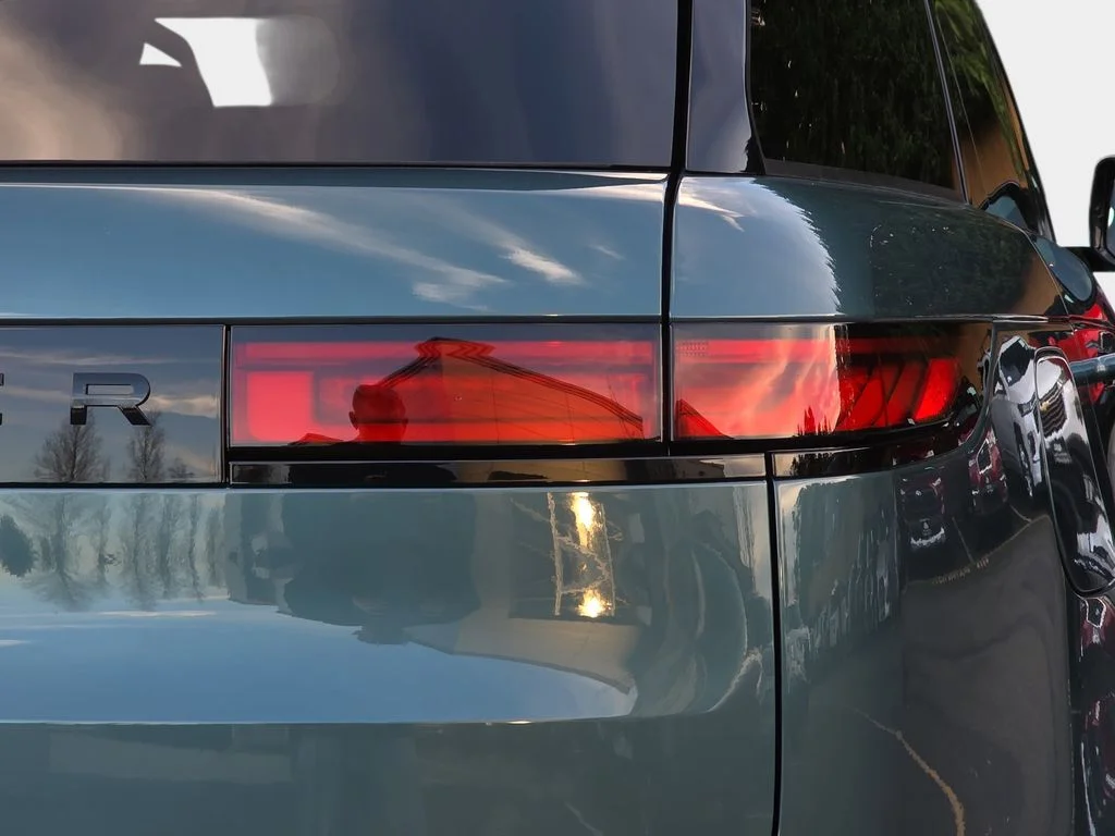New 2026 Giola Green LAND ROVER Dynamic SE image 36