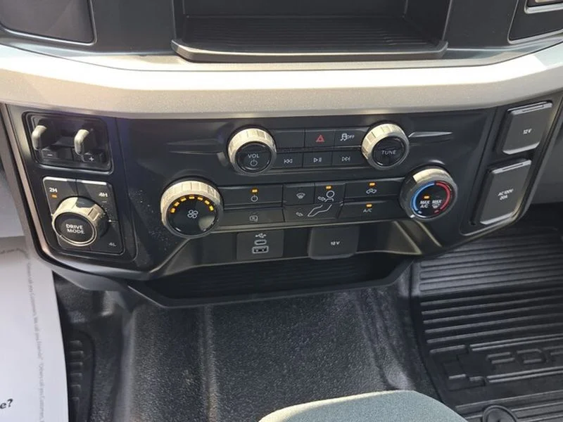 New 2026 Oxford White Ford F-250® XLT image 21