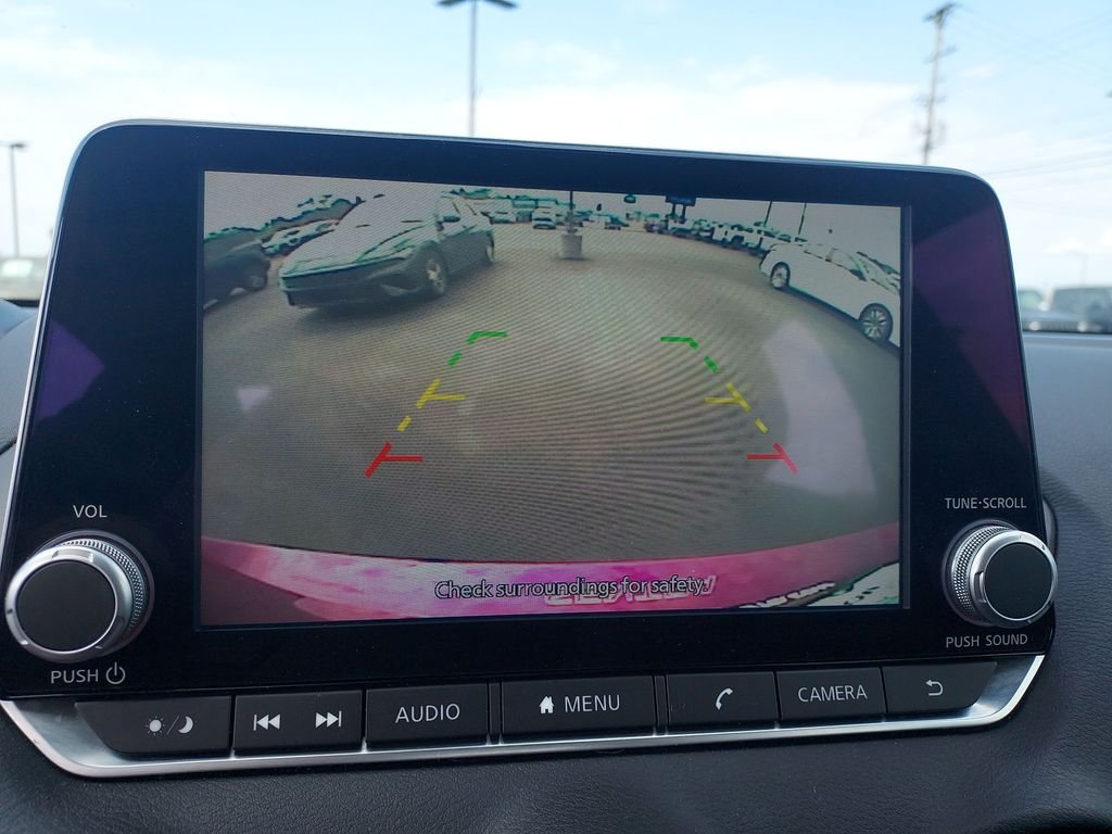 Used 2023 Red Nissan SR image 22
