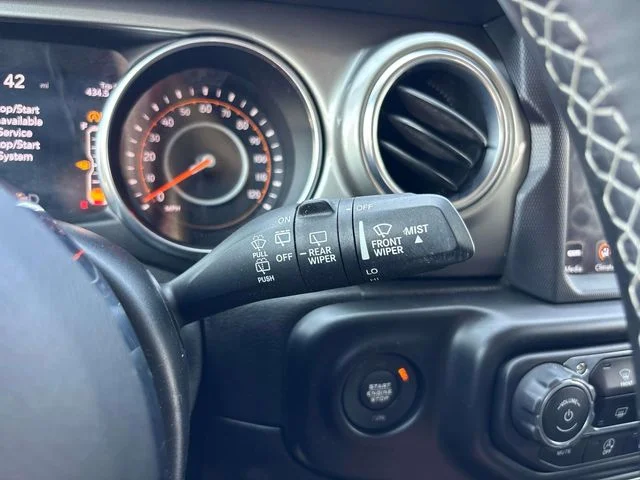 Used 2020 Gray Jeep Unlimited Sahara image 37