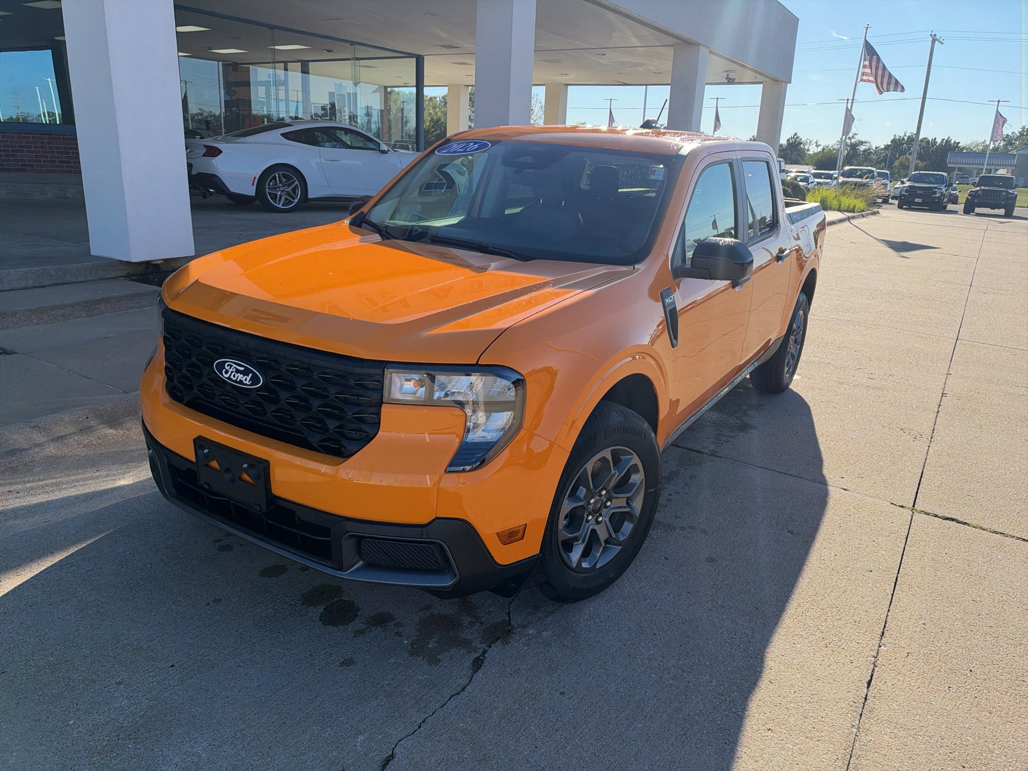 New 2026 Orange Fury Metallic Tri-Coat Ford XLT image 2