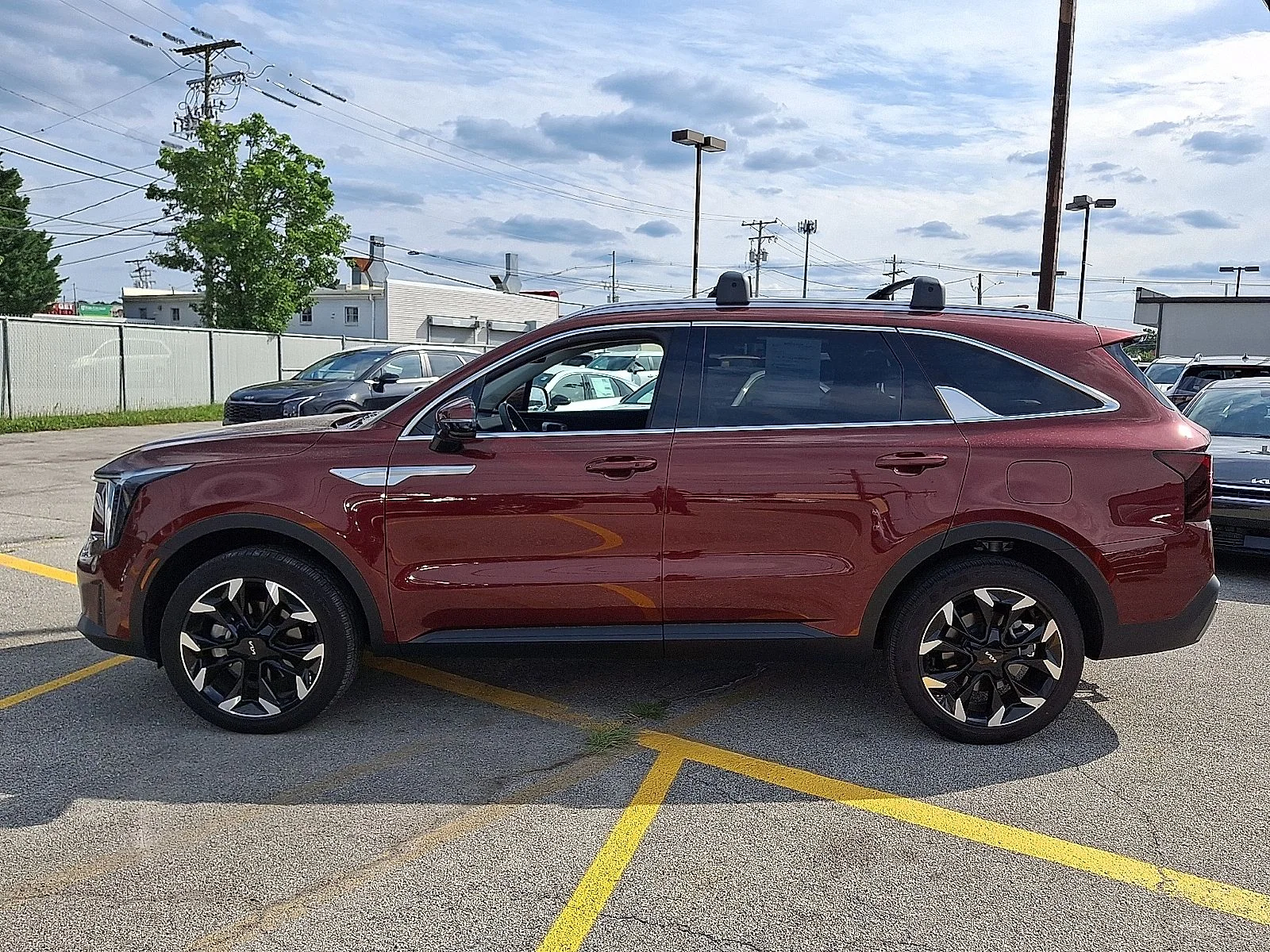 Certified Used 2025 Red Kia EX image 4