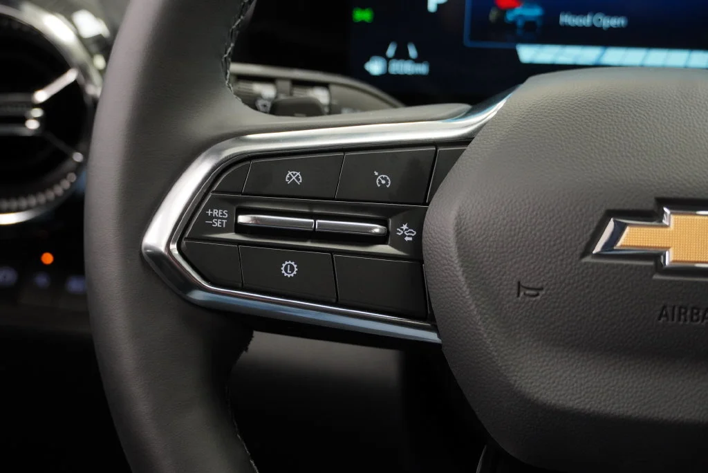 New 2027 Mosaic Black Metallic Chevrolet LT image 28
