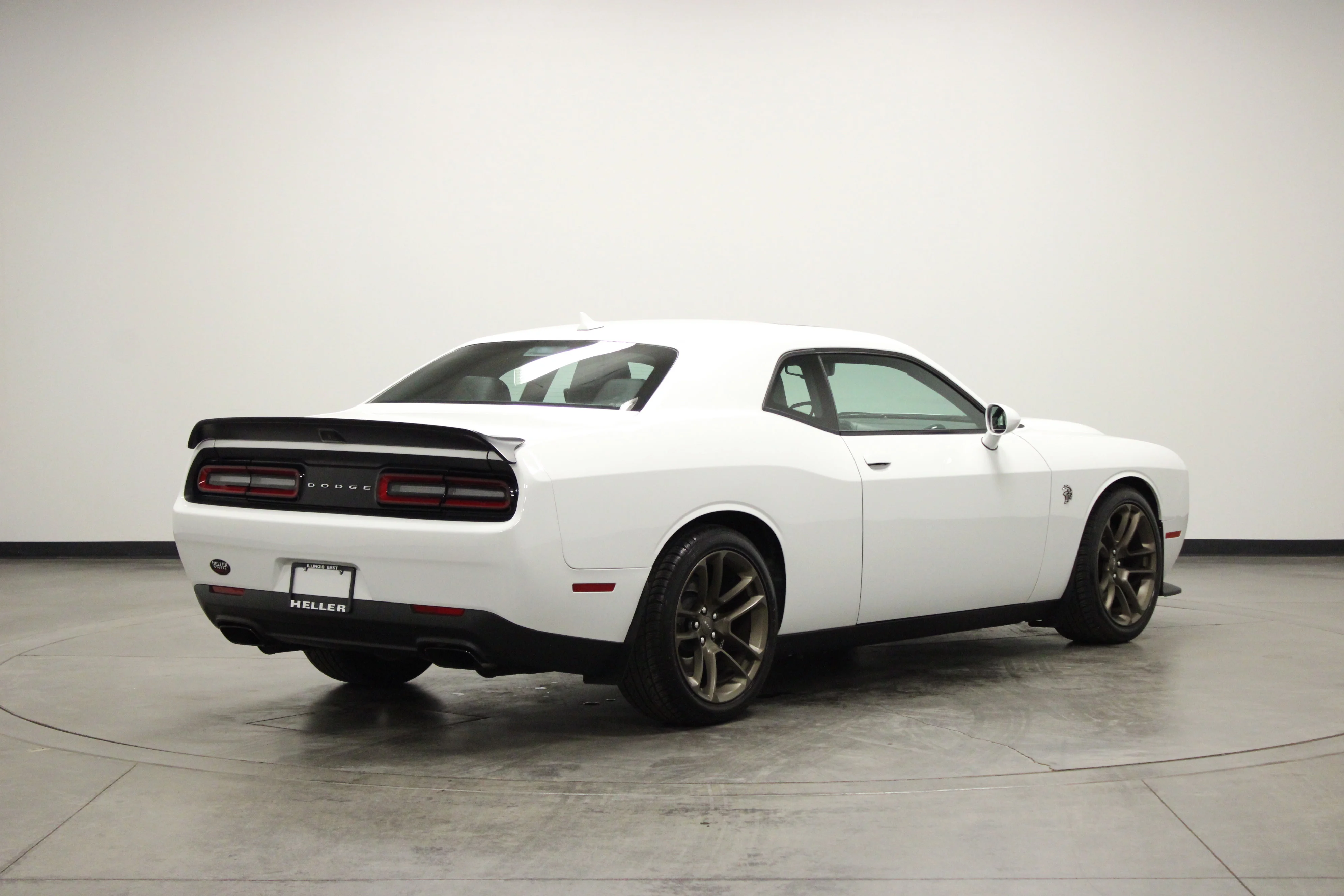 Used 2022 White Knuckle Clearcoat Dodge SRT Hellcat Redeye image 8