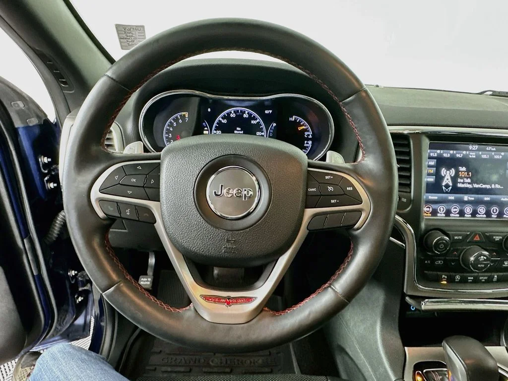 Used 2018 True Blue Pearlcoat Jeep Trailhawk image 12