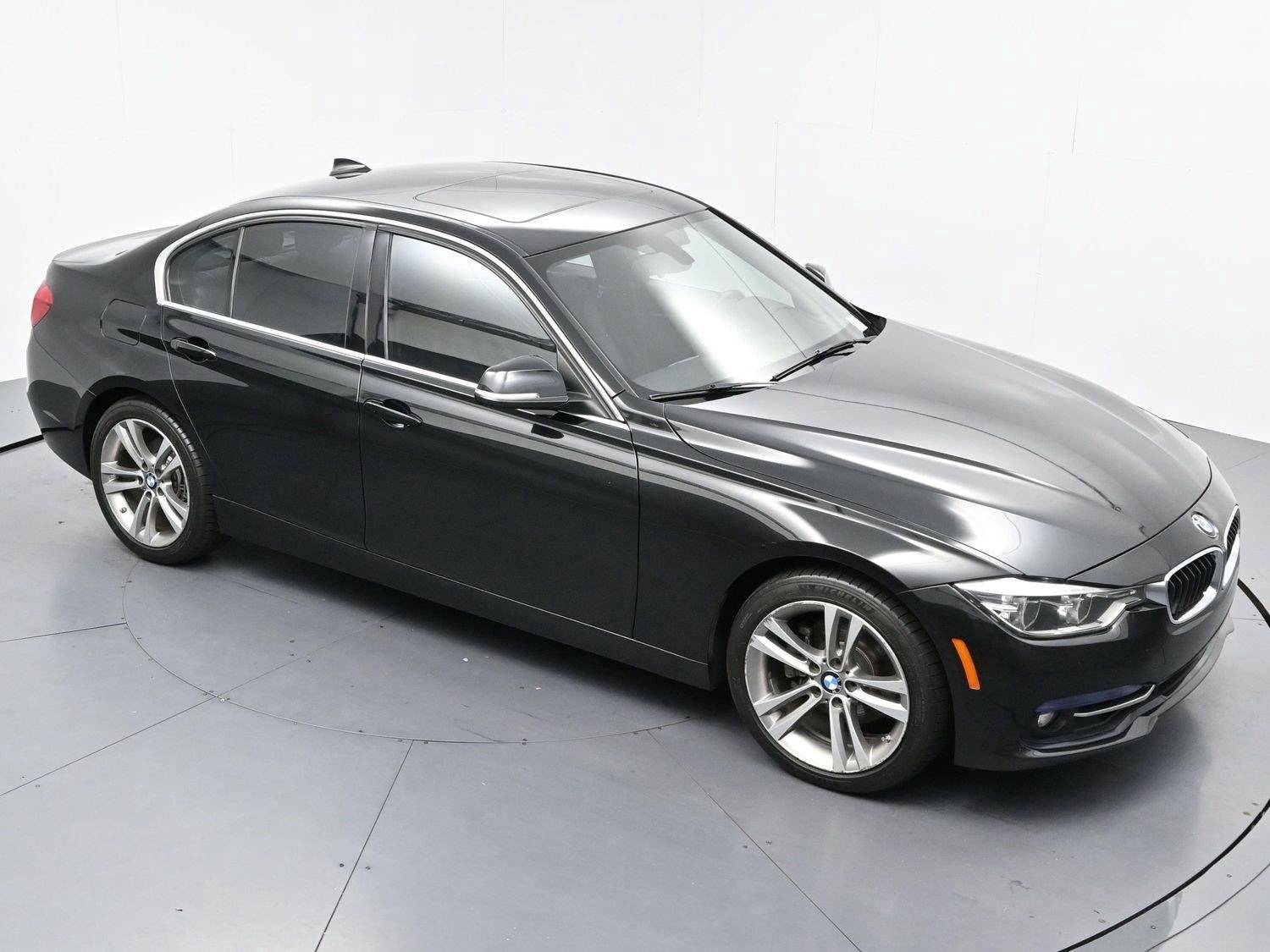 Used 2018 Black Sapphire Metallic BMW 330i image 33