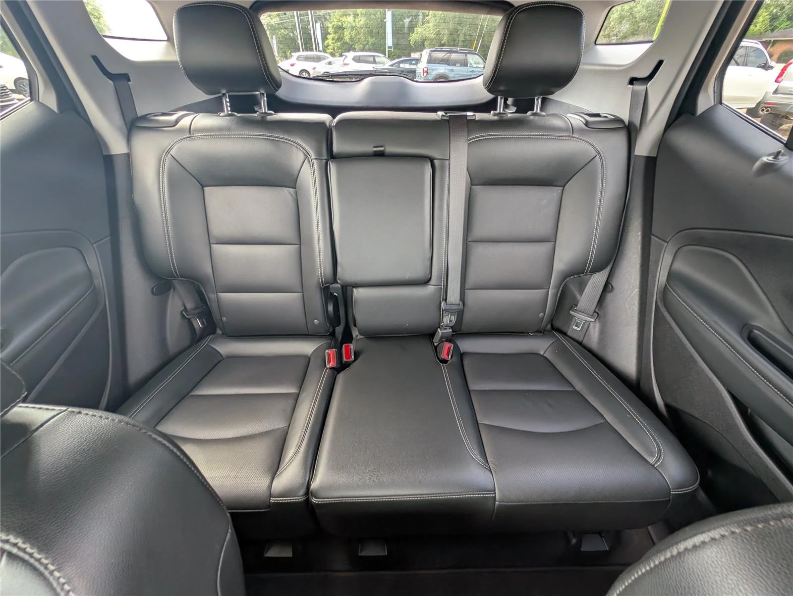 Used 2024 Sterling Metallic GMC SLT image 34