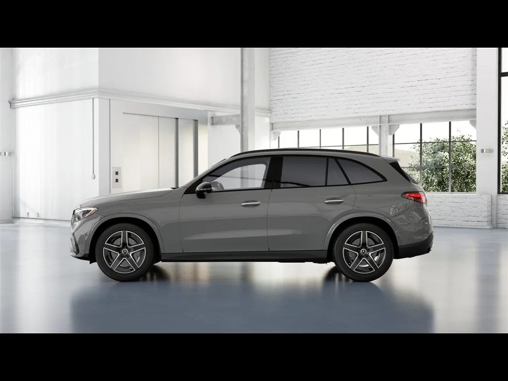 New 2026 Manufaktur Alpine Grey Mercedes-Benz GLC 300 4MATIC® image 29