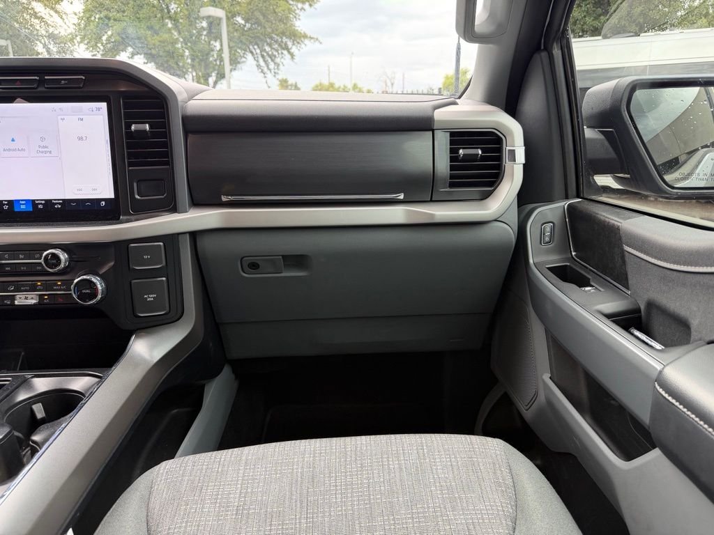 Used 2023 Silver Ford XLT image 8