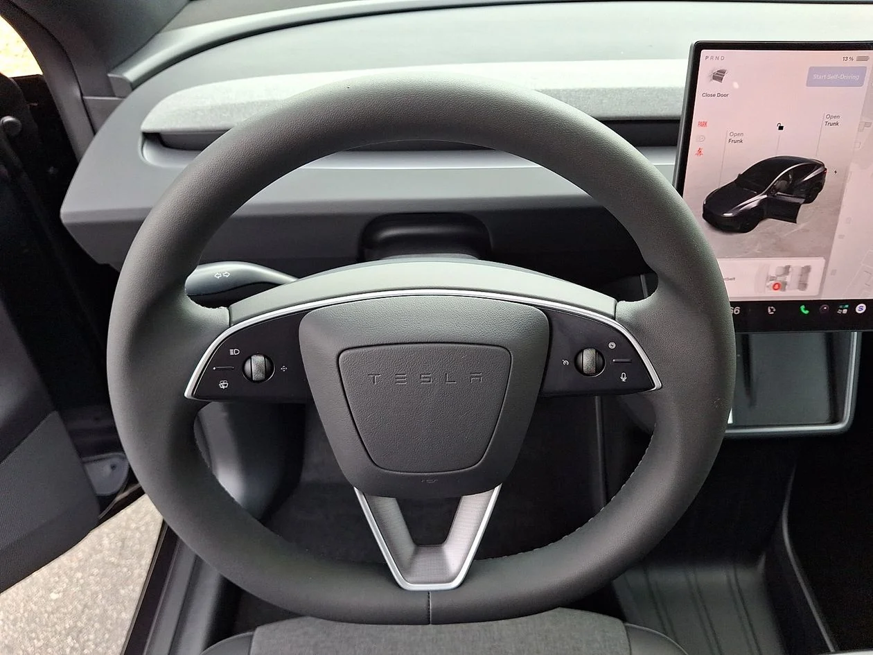 Used 2026  Tesla  image 19