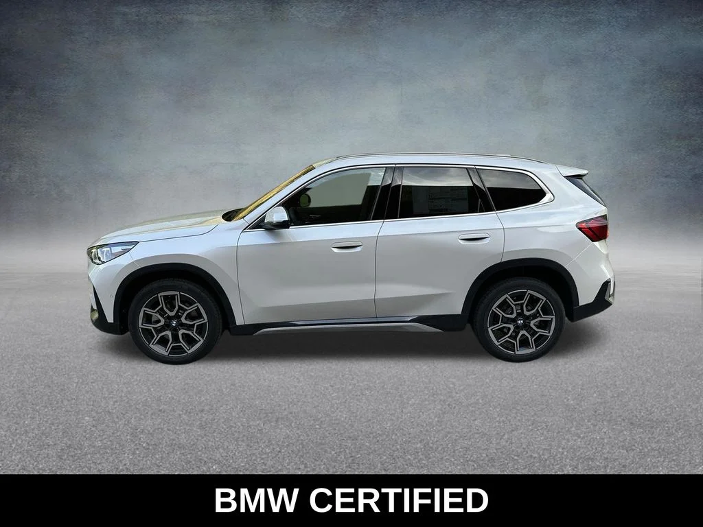 Used 2026 White BMW xDrive28i image 6