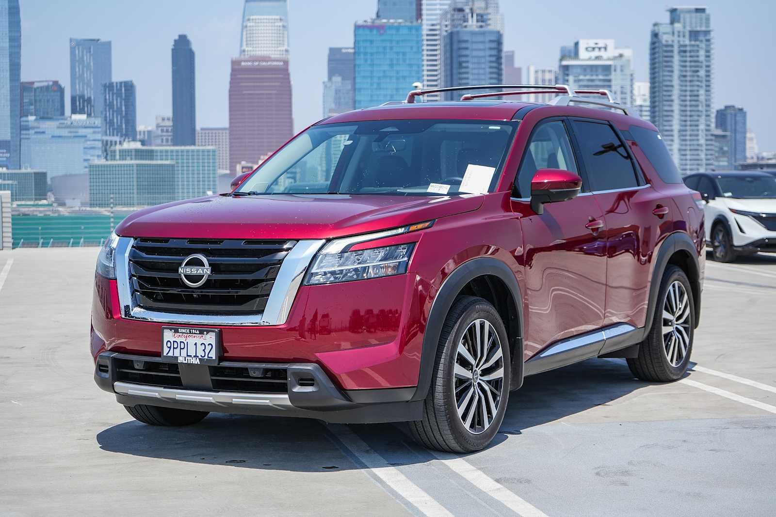 2024 Nissan Pathfinder Platinum 2WD's photo