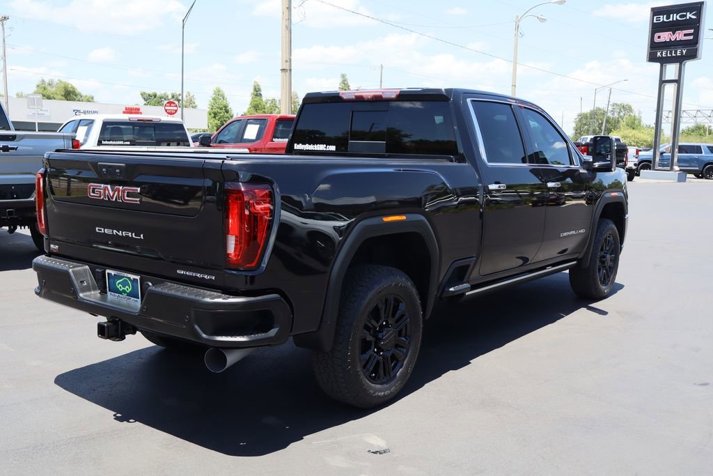 Used 2022 Ebony Twilight Metallic GMC Denali image 9
