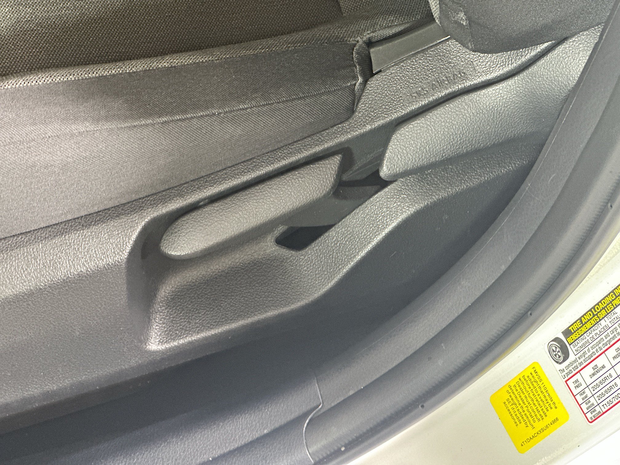Certified Used 2025 Ice Toyota LE image 13