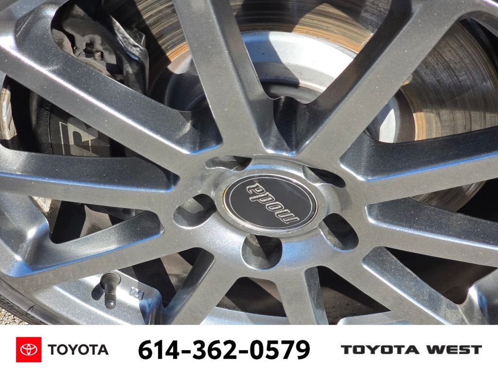 Used 2018  Volkswagen DCC & Navigation 4Motion image 11