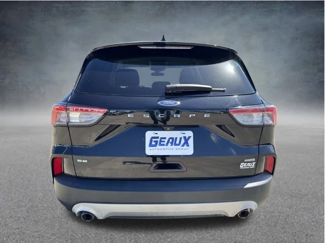 Used 2022 Black Ford SE image 17