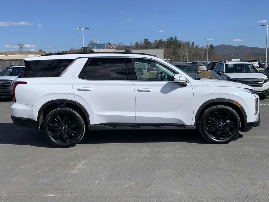 Certified Used 2025 Hyper White Hyundai XRT image 23