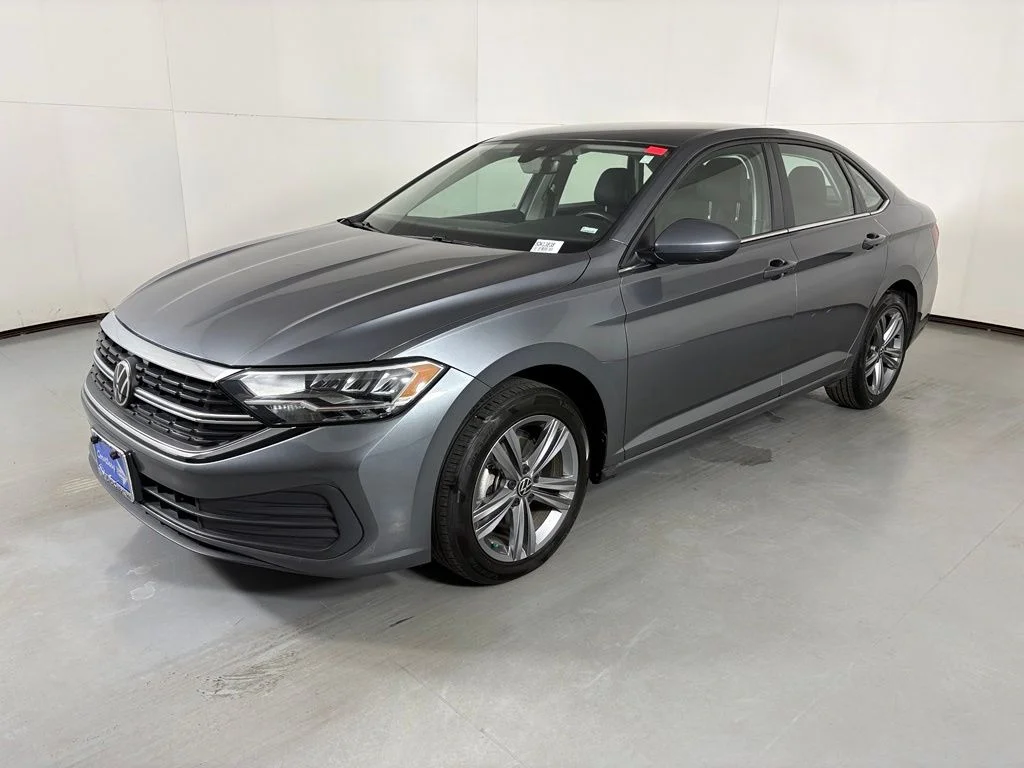 Used 2024 Gray Volkswagen 1.5T SE image 4
