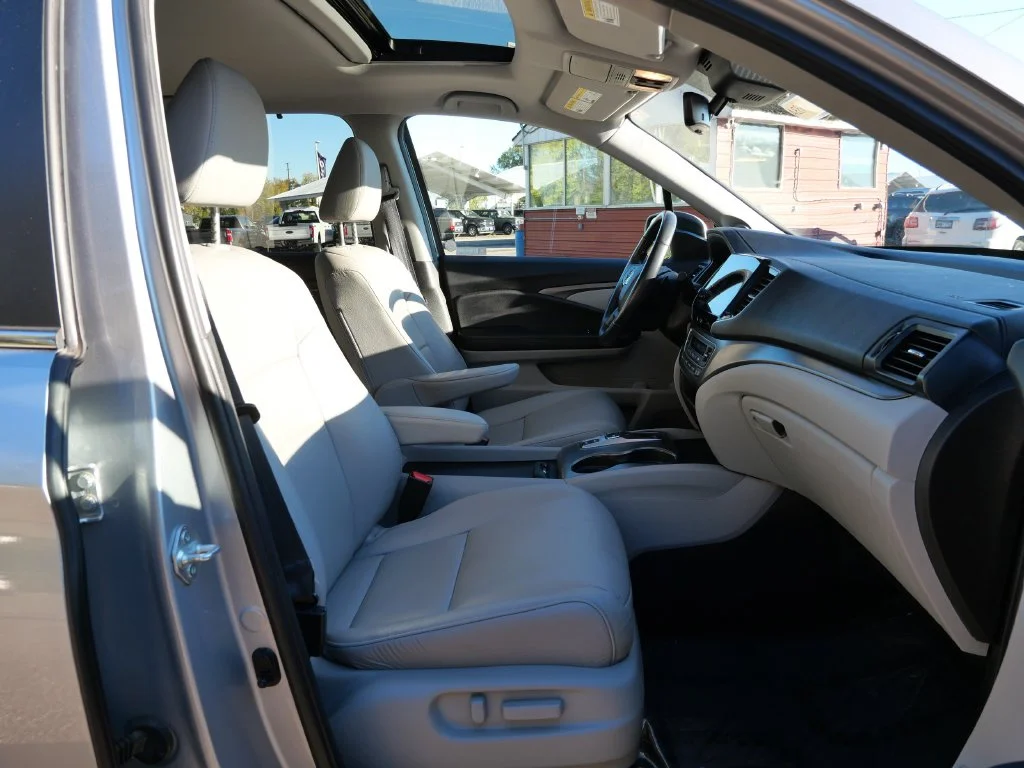 Certified Used 2021 Silver Honda Special Edition image 12